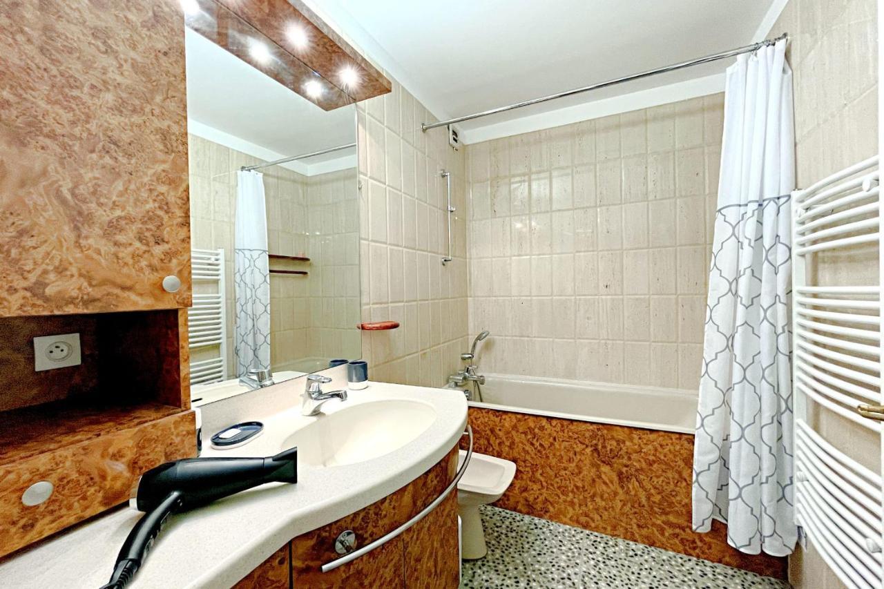 3 Bedroom - Heart Of Annecy - No Wifi Екстер'єр фото